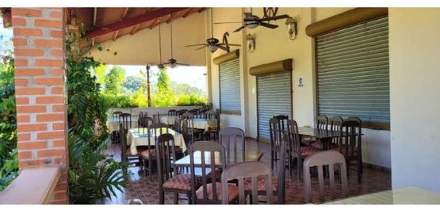 Se vende Edificio para Restaurante en Santa Catalina
