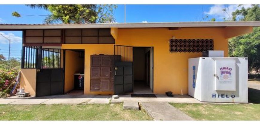Se vende Edificio para Restaurante en Santa Catalina
