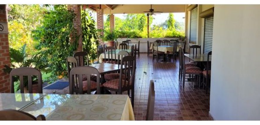 Se vende Edificio para Restaurante en Santa Catalina