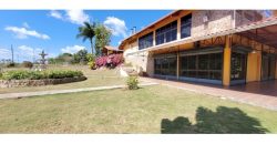 Se vende Edificio para Restaurante en Santa Catalina