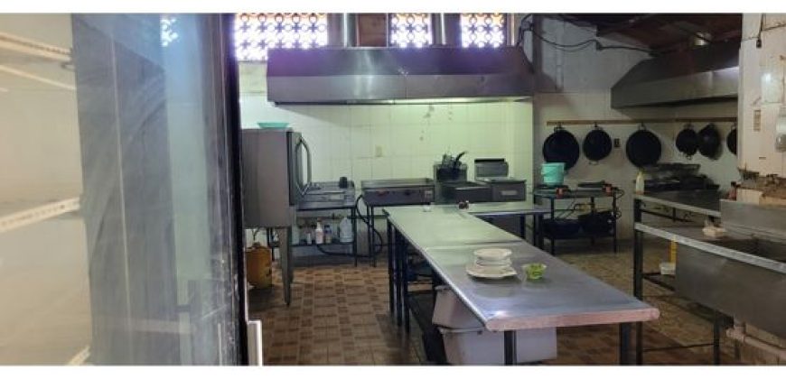 Se vende Edificio para Restaurante en Santa Catalina