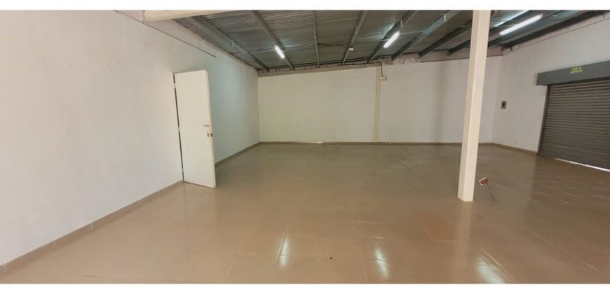 Venta de Terreno con Nave industrial y locales 1600mtrs