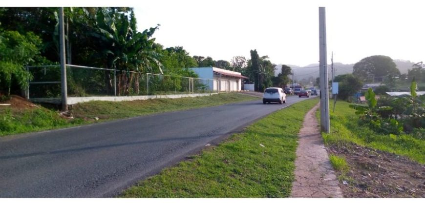 Venta de Terreno con Nave industrial y locales 1600mtrs